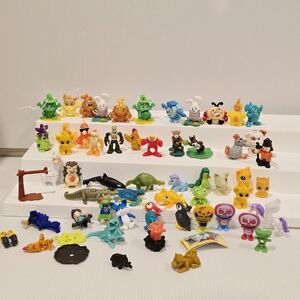 Kinder Suprise Mini Figure Set